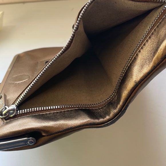 Hobo Vintage Leather Double Frame Clutch Wallet - Picture 5 of 7